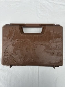 Vintage Doskocil Hartschalen Einzel Pistolenkoffer Sonderedition Bear In River #10050 - Bild 1 von 7