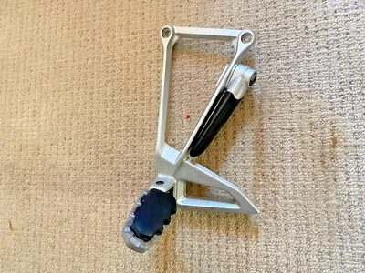 Ducati Multistrada 1200 1200S pasajero trasero pasajero reposapiés reposapiés izquierdo + elevador Foto 1 de 4