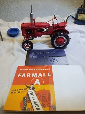 Franklin Mint Model A Tractor - Image 1 of 3