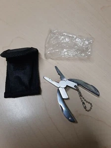 Mini-Multifunctional Folding Stainless Steel Pliers Keychain - Picture 1 of 3