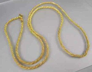 COLLANA MONET  TONO ORO MAGLIA TORCHON ANNI '80 BIGIOTTERIA AMERICANA VINTAGE - Foto 1 di 1