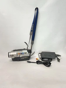 Sony Handycam Vision CCD-TRV608 NTSC Video Hi8 Camcorder nightshot Working G6 - Picture 1 of 24