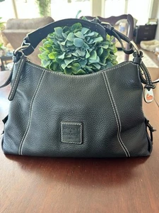 Borsa a tracolla Dooney Bourke Hobo pelle ciottolata marrone borsa a tracolla accademia - Foto 1 di 9