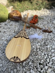 Traditionelle Kasachische Dombra | Geschenkset mit Etui + Zubehör | Handarbeit - Bild 1 von 5