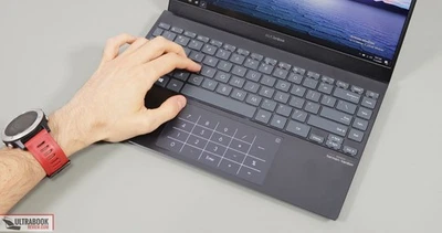 ASUS ZenBook UX325J Core i5-10Gen SIN PROBAR COMO SE LEE SOLO PARA PIEZAS CONSULTAR FOTO Foto 1 de 4