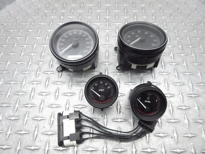 Harley Electra Glide 2005 estándar FLHTI velocímetro velocímetro combustible voltímetro medidor Foto 1 de 4