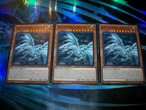 3x Dragón Blanco Alternativo Ojos Azules 1ª Edición Común SDWD-EN005 Yu-Gi-Oh! - Imagen 1 de 1
