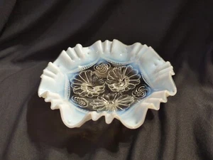 Northwood "Ruffles & Rings" 3 Footed Ruffled Edge Dish w/ White Rim - PRE-OWNED  - Picture 1 of 11