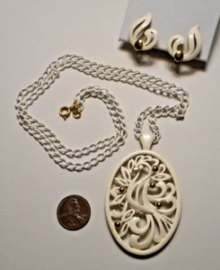 1960s Mod Monet White Enamel Bird Pendant on Chain & Earrings Trifari Style Set - Picture 1 of 15