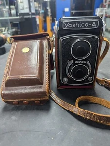 Yashica A Twin Lens Camera w/Yashikor 80mm f/3.5 Lens UNTESTED - Picture 1 of 10