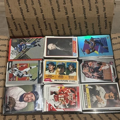 Lote multideporte misterioso a granel (béisbol, fútbol, pelota) Foto 1 de 4