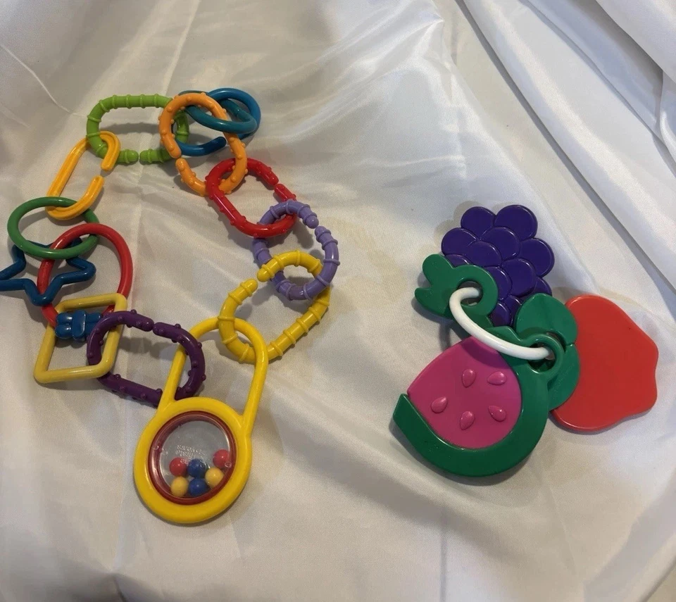 批量 2 件 复古 1990 年代 The First Years Fruits 摇铃 Links 磨牙玩具 牙胶 — 第 1/4 张图片