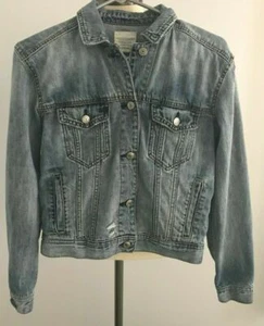 American Eagle Junior's Blue Denim Worn Look Trucker Jacket Size: XS - Picture 1 of 5