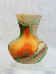1977 AMERICAN POTTERY NEMADJI SWIRL 3.5 INCH BUD VASE - Picture 1 of 3