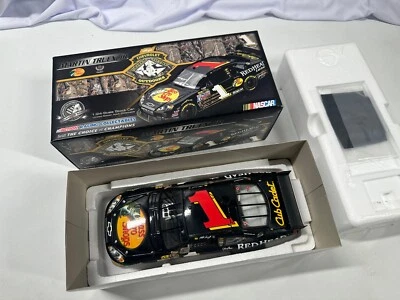 Bajo Martin Truex Jr #1 Pro Shop autografiado 2008 Impala SS 1/447 Foto 1 de 3