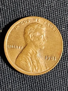 Penny Errors 1981 sin marca de ceca, golpeado fuera del centro, letras en el borde, 95 % cobre, - Imagen 1 de 12