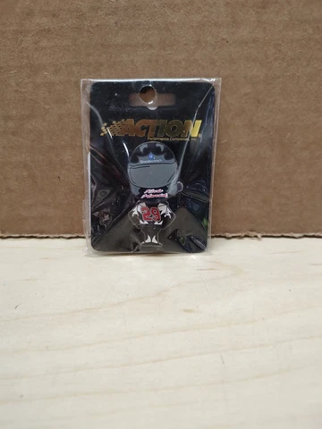 Action NASCAR Winner's Circle Kevin Harvick #29 Goodwrench Bobblehead Hat Pin Cover