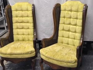 Vintage Pair of Tufted High-Back Velvet Chairs – Classic Regency Style - Picture 1 of 8
