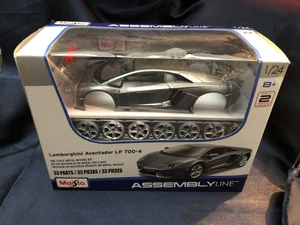 Maisto Lamborghini Aventador Coupe Assembly Line 1:24 Scale Kit (33 Pcs) - Picture 1 of 4