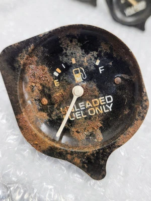 Измеритель расхода топлива 78-82 C3 Corvette от оригинального производителя неэтилированное топливо только НЕПРОВЕРЕННЫЙ РЖАВЫЙ - Изображение 1 из 2