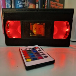 Alice in Chains Glas Fliegen LED VHS Kassette Licht Lampe Geburtstag Weihnachtsgeschenk Retro - Bild 1 von 4