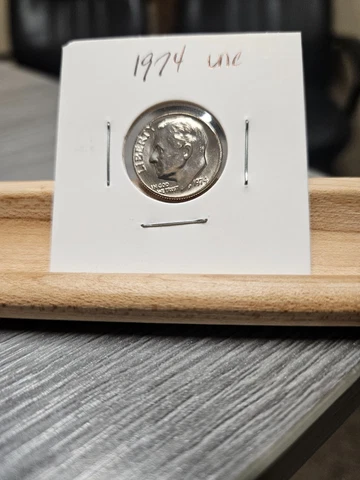 1974-P Uncirculated Roosevelt Dime Philadelphia Actual Coin Pictured Cover