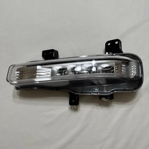 Genuine 2020-2024 Ford Explorer Left Fog Lamp Assembly LB5Z-15201-A OEM - Picture 1 of 12