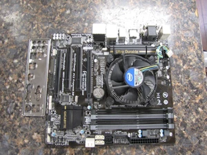 GIGABYTE GA-B85M-D3H Motherboard w/i3-4130 @3.40GHz w/ Fan & IO Shield -Qty Avai - Picture 1 of 8