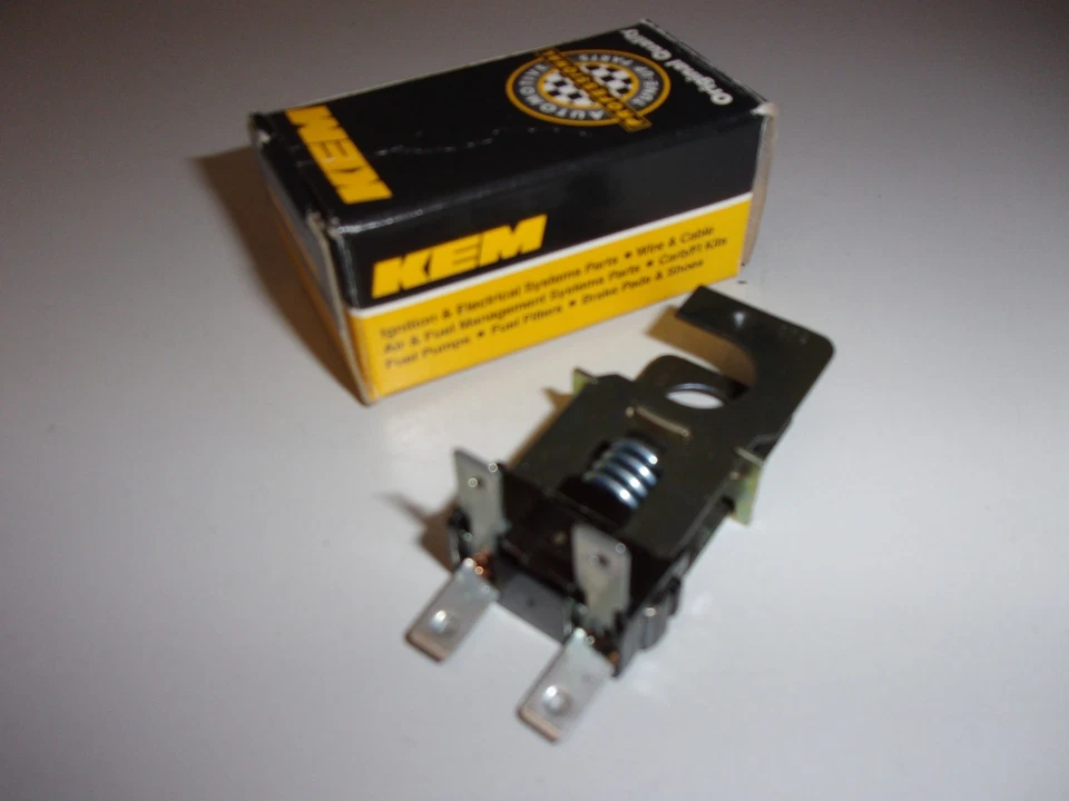 Interruptor de luz de freno KEMPARTS EG1098 para AMC Jeep Foto 1 de 3