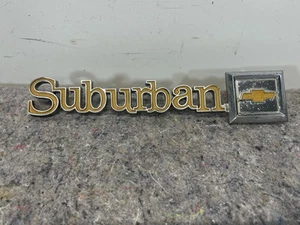 1973-1988 Chevrolet Suburban Rear Tail Gate Or Barn Door Emblem GM 14016626 - Picture 1 of 9
