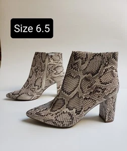 Qupid Womens Ankle Booties 6.5 Zip Up Block Heel Snake Print Faux Leather New - Picture 1 of 10
