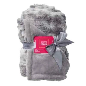 Ulta Beauty Rosette Ultra Soft Plush Cozy Throw 50"×60" Blanket Assorted - Picture 1 of 7