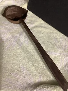 CUCHARÓN DE FUNDICIÓN VINTAGE DOBLE CAÑO 16" - Imagen 1 de 4