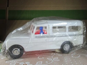 A307 Vintage 1970 Karpan Plastique Espagne Land Rover 109 Ambulance L 23.2 cm - Picture 1 of 15
