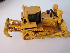 SEE VIDEO! Norscot Caterpillar CAT D8R Track Type Tractor diecast model ** LOOK!