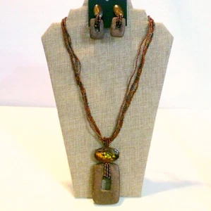 Collar étnico con cáscara de cuentas de semillas inspiradas en Boho conjunto semi nuevo con etiquetas - Imagen 1 de 5