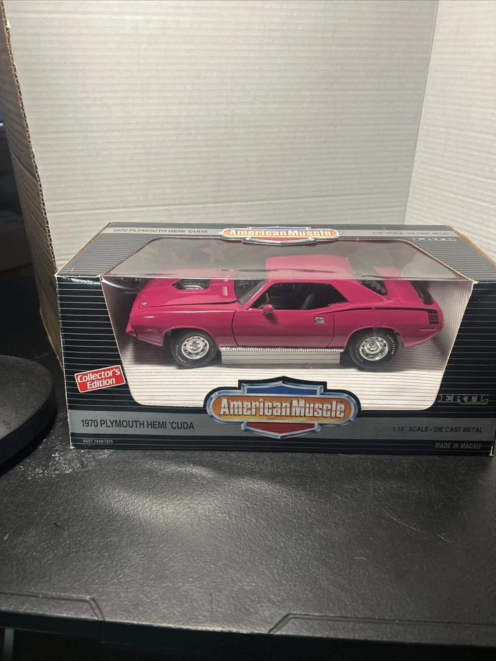 American Muscle Ertl 1970 Plymouth HEMI 'cuda Diecast Car Model 1 18