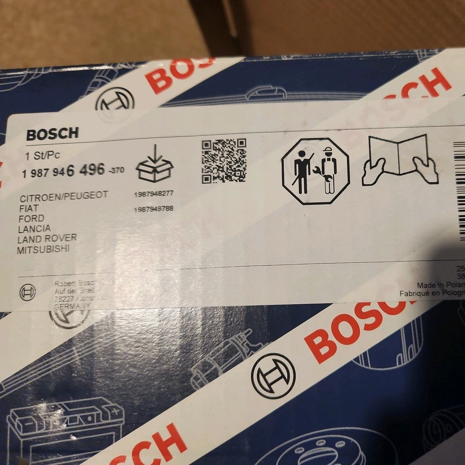 freelander 2  NEW CAM BELT KIT + WATER PUMP 1987946496 BOSCH  - Image 1 of 3