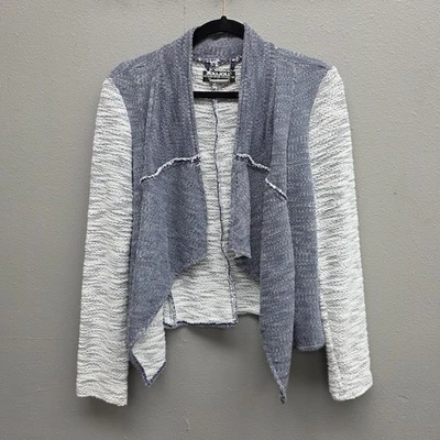 Chaqueta Joujou Mujer Grande Azul Blanco Premium Denim Colección Frente Abierto Boho Foto 1 de 4