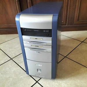 Gaming PC Windows 98 ATI Radeon 7000 64MB AGP Pentium4 3,2GHZ RAM 768MB HDD 80GB - Bild 1 von 25