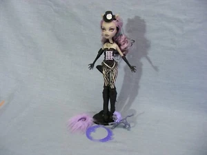 Monster High Freak Du Chic Clawdeen Wolf Doll 2014 W CAT PET RARE VHTF - Picture 1 of 7