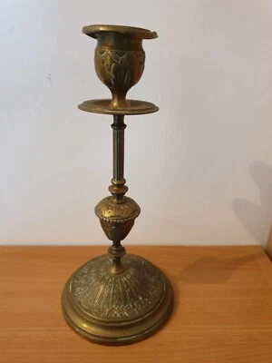 Ancien bougeoir chandelier en bronze Napoléon III décoré - Photo 1/3