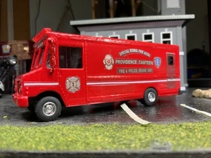 Providence Canteen Truck Diecast Model Car American Diorama 70200 1/64 - Picture 1 of 8