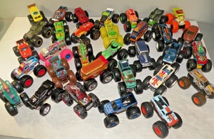 32 Monster Jam Trucks 1:64 Bigfoot Max D SpongeBob Grave Digger El Torro +++A - Picture 1 of 9