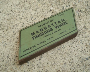 Vtg Mini MANHATTAN FINISHING WHEEL SHARPENING STONE 3" Sample Passaic NJ - Picture 1 of 3