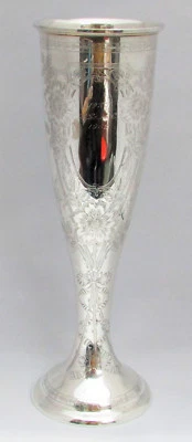 EXCEPCIONAL JARRÓN DE PLATA ESTERLINA ARTESANAL GORHAM DE 14" DE ALTO 1896 Foto 1 de 4