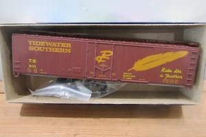 HO Scale RoundHouse 1272 50' Plug Door Box Car Tidewater & Southern RH4353 - Picture 1 of 2