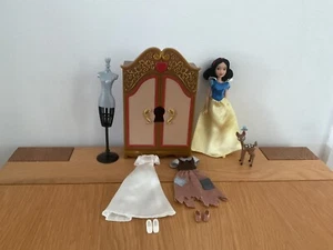 Disney Schneewittchen Mini Kleiderschrank Puppen Set - Bild 1 von 10