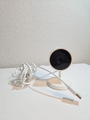 Amazon Cloud Cam 1080P Indoor Security Camera System Alexa PB04JL with Cord - Image 1 of 4