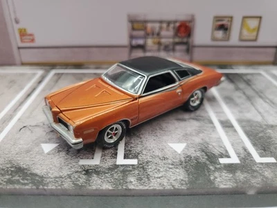 Johnny Lightning 1973 Pontiac GTO COPPER 1CLASSIC GOLD  2016 SERIES *loose* - Image 1 of 4